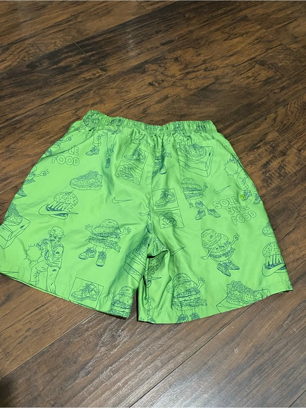 Nike Sportswear Sole Food Woven Flow Shorts Green DR9781-377 Size Small
